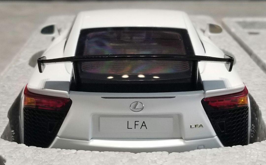 オートアート 1/18 レクサス LFA ニュルブルクリンク パッケージ