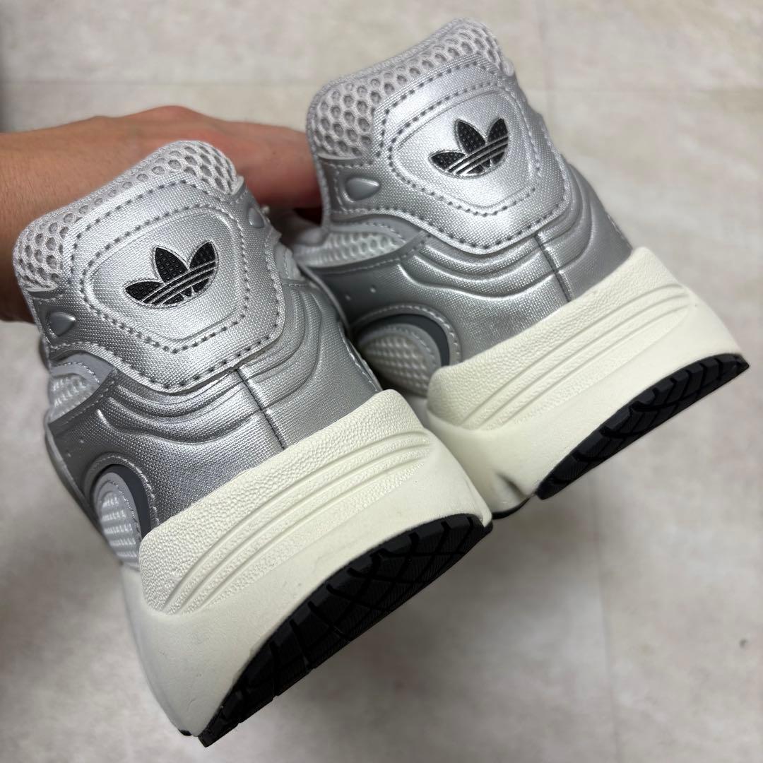 adidas アディダス　スニーカー　OZMILLEN オズミレン 新品未使用