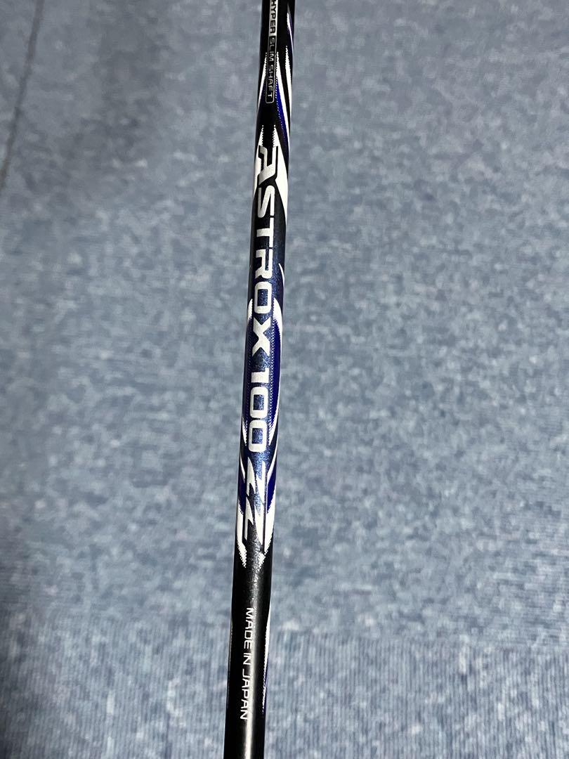 値段交渉可ASTROX100ZZ クレナイ/ダークネイビー　4UG5 YONEX