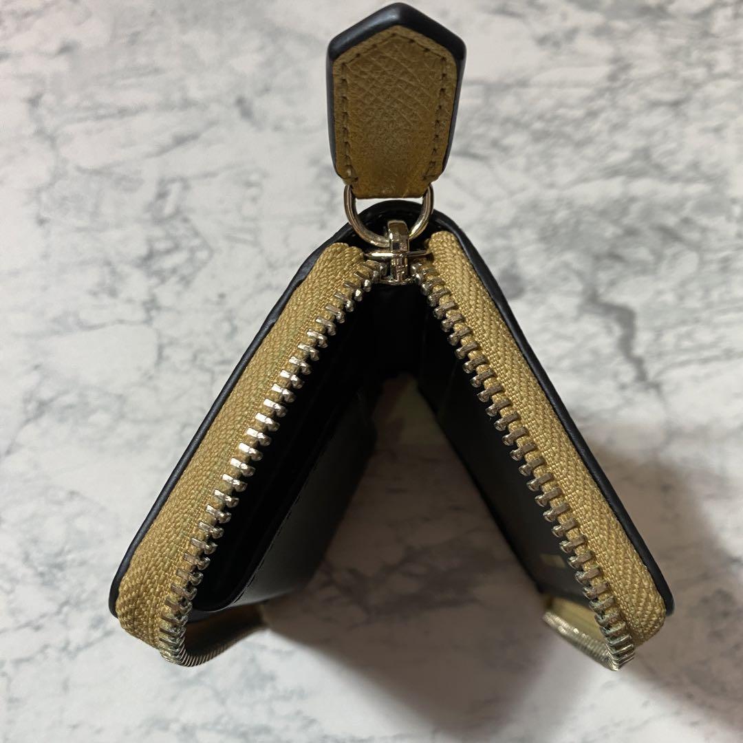 【新品・未使用】Emporio Armani 二つ折り財布 再販予定無し