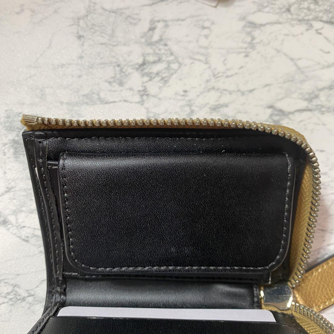 【新品・未使用】Emporio Armani 二つ折り財布 再販予定無し