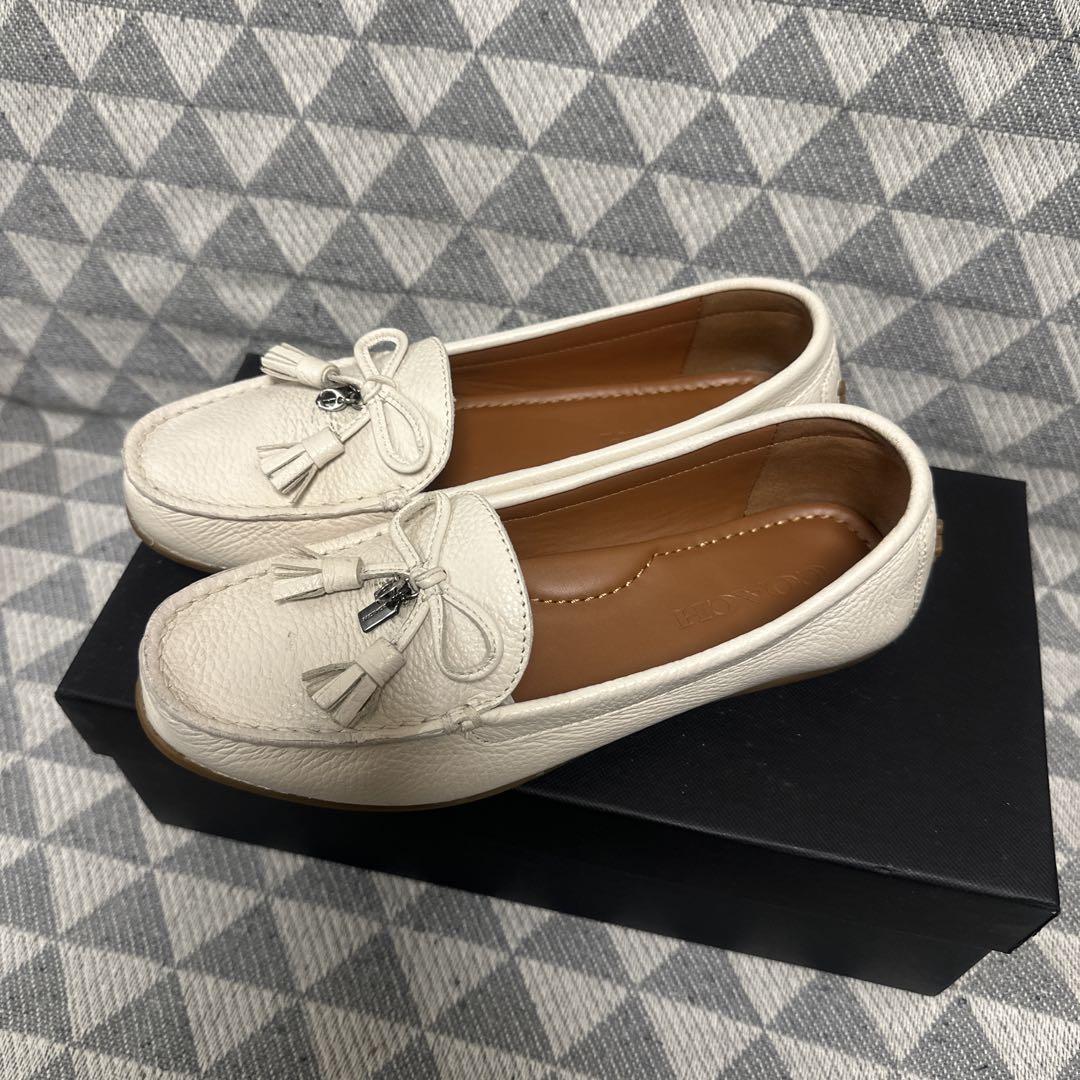美品　COACH ホワイト タッセルスリッポン23cm