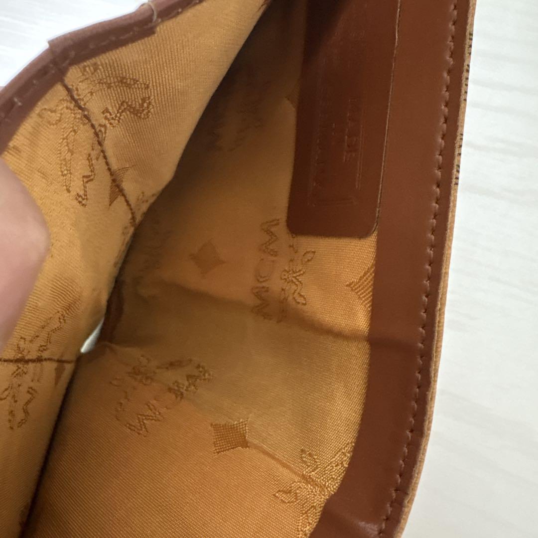 未使用　MCM エムシーエム　レザー二つ折り財布　コニャック