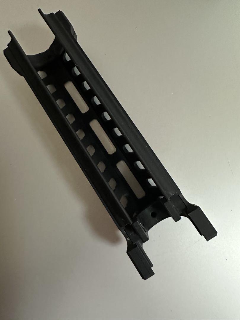 LayLax MP5