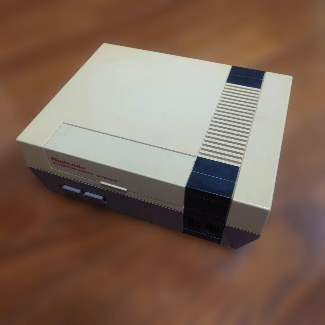 Nintendo北米版純正ファミコン