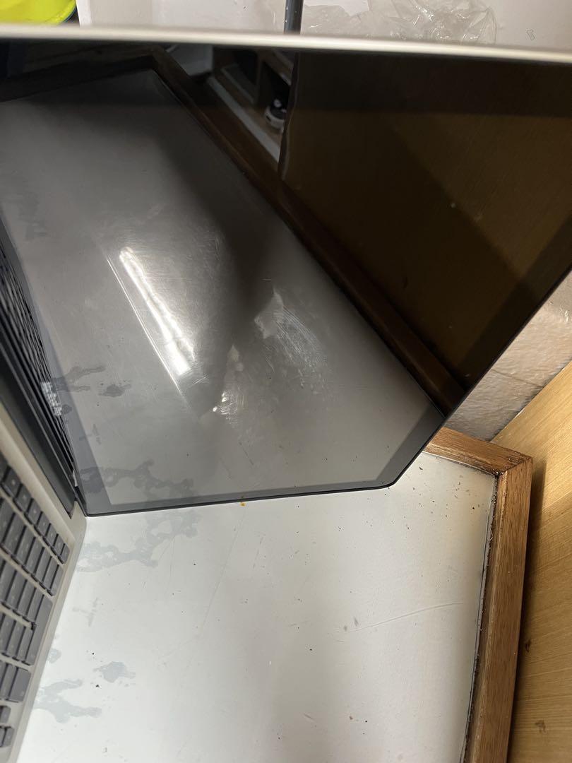 MacBook Pro early2011 アーモンド硬貨