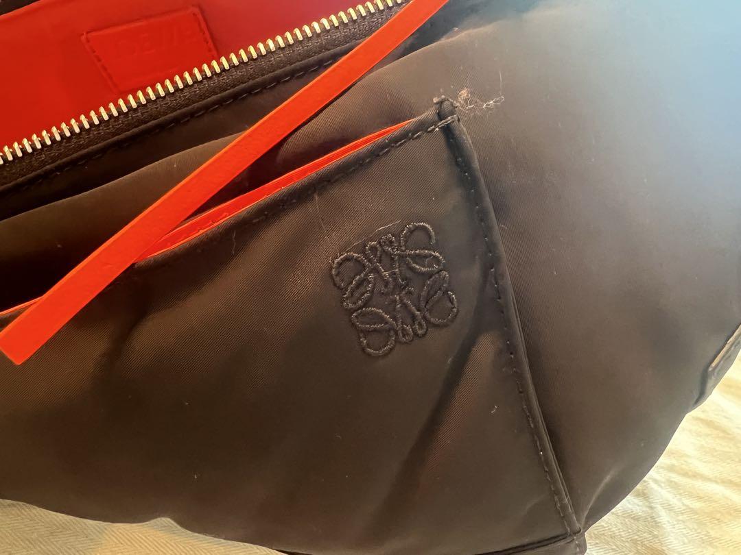 LOEWE ロエベ ANTON SLING PUFFER メンズ クロスバッグ