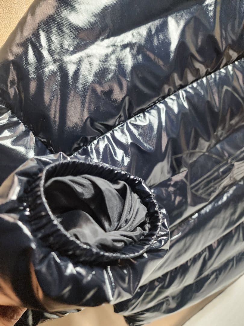 adidas アディダス エナメルダウンジャケット ブラック 黒 光沢 adidas アディダス エナメルダウンジャケット ブラック 黒 光沢