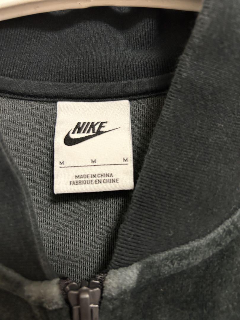Nike ベロア　ブラック