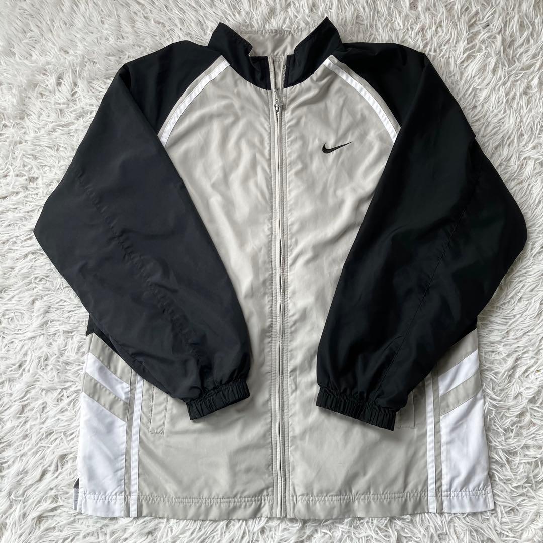 状態良 Nike ナイキ ナイロンジャケット ロゴ刺繍 Lサイズ 70