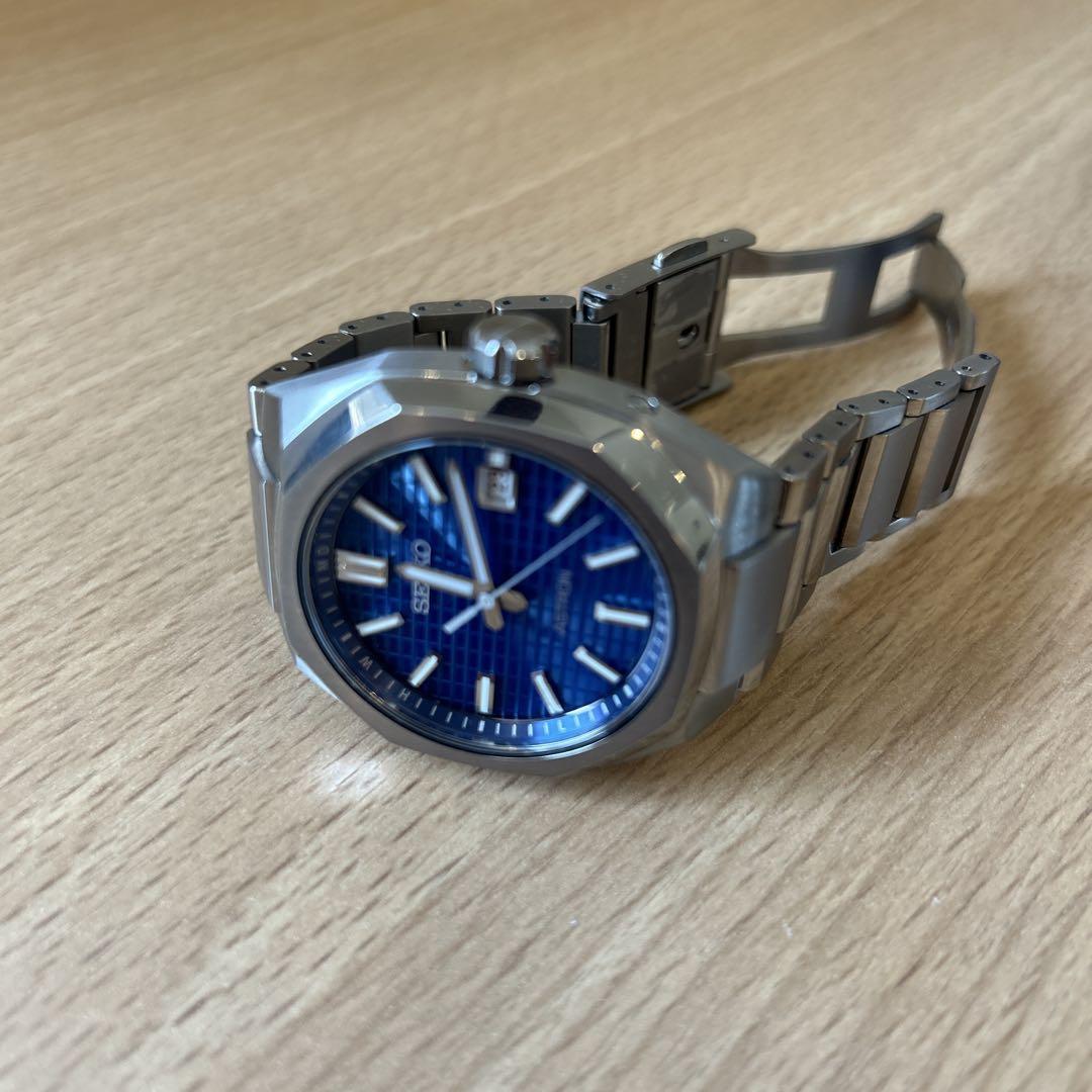 t*a様 SEIKO Astron チタンケース　青文字盤　アストロン　ネクスタ
