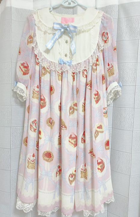 海外通販サイト ブランド Angelic Pretty スイーツ柄ワンピース コスプレ衣装