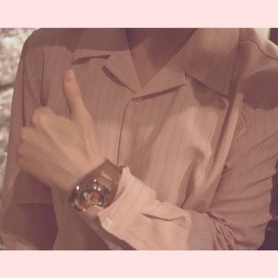 本日限定10000円値下げ GUCCI 腕時計 BTS テヒョン 着用