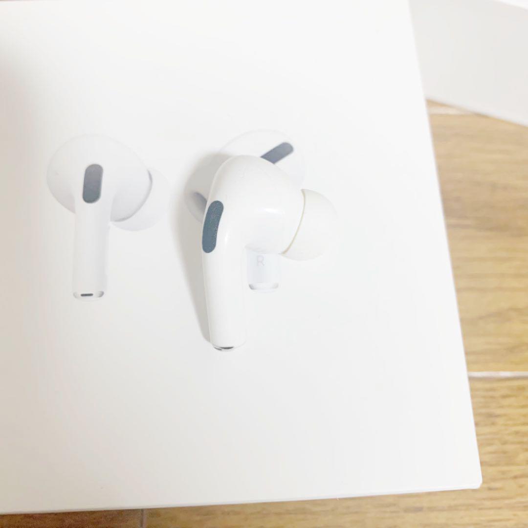 アポッズエ 美品 AirPods Pro 右耳のみ Zmcir-m28189238931 限定1台のみ エアーポッズプロ ブランド