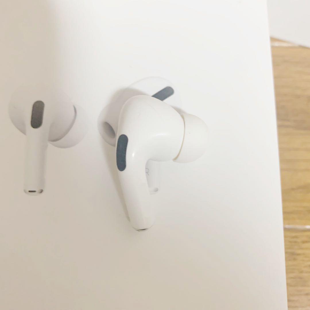 アポッズエ 美品 AirPods Pro 右耳のみ Zmcir-m28189238931 限定1台のみ エアーポッズプロ ブランド
