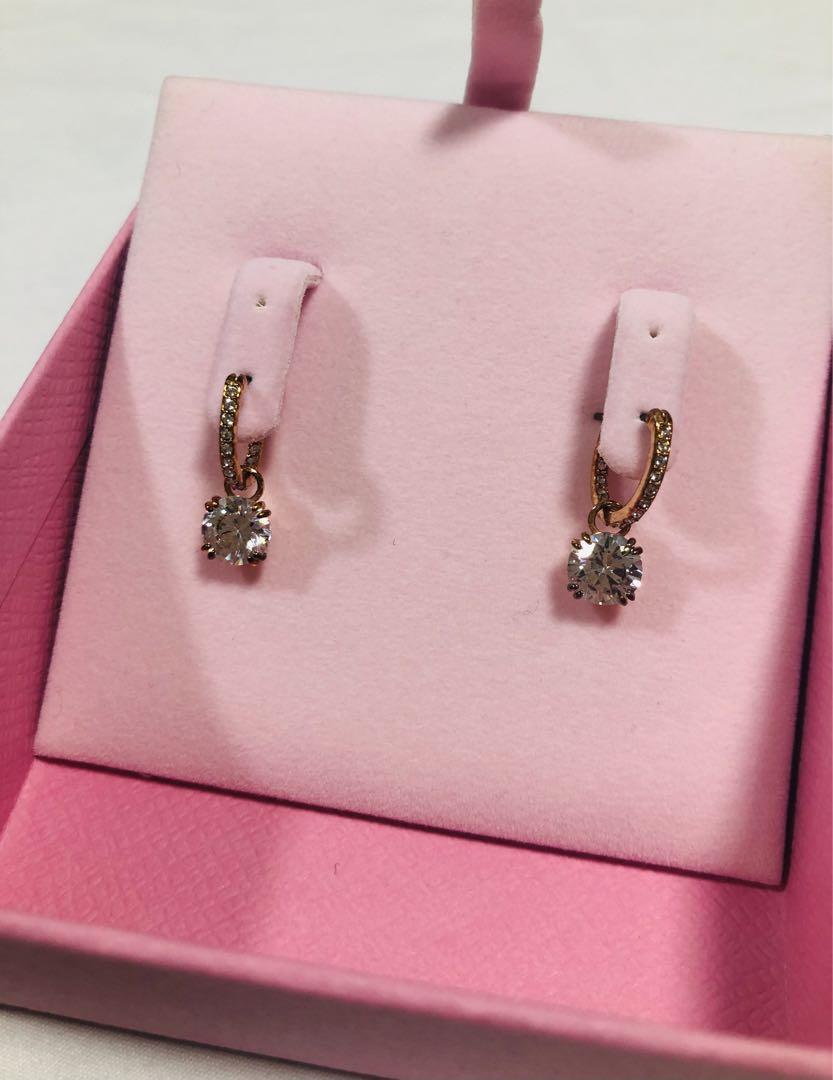 スワロフスキー Swarovski Stilla ドロップピアス ローズゴールド