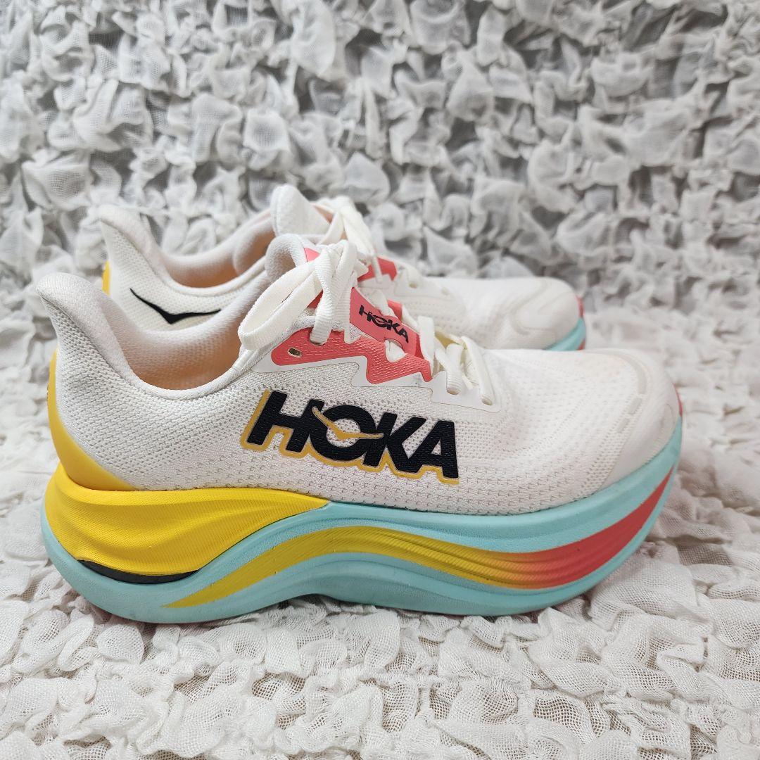 ほぼ未使用 ホカオネオネ スカイワード X ランニングシューズ ほぼ未使用 ホカオネオネ スカイワード X ランニングシューズ