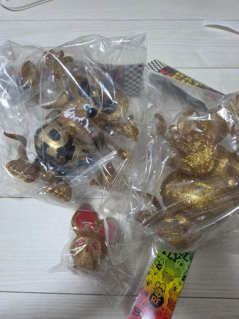 Asura Rat Fink Gold Glitter ソフビ Asura Rat Fink Gold Glitter ソフビ - メルカリ