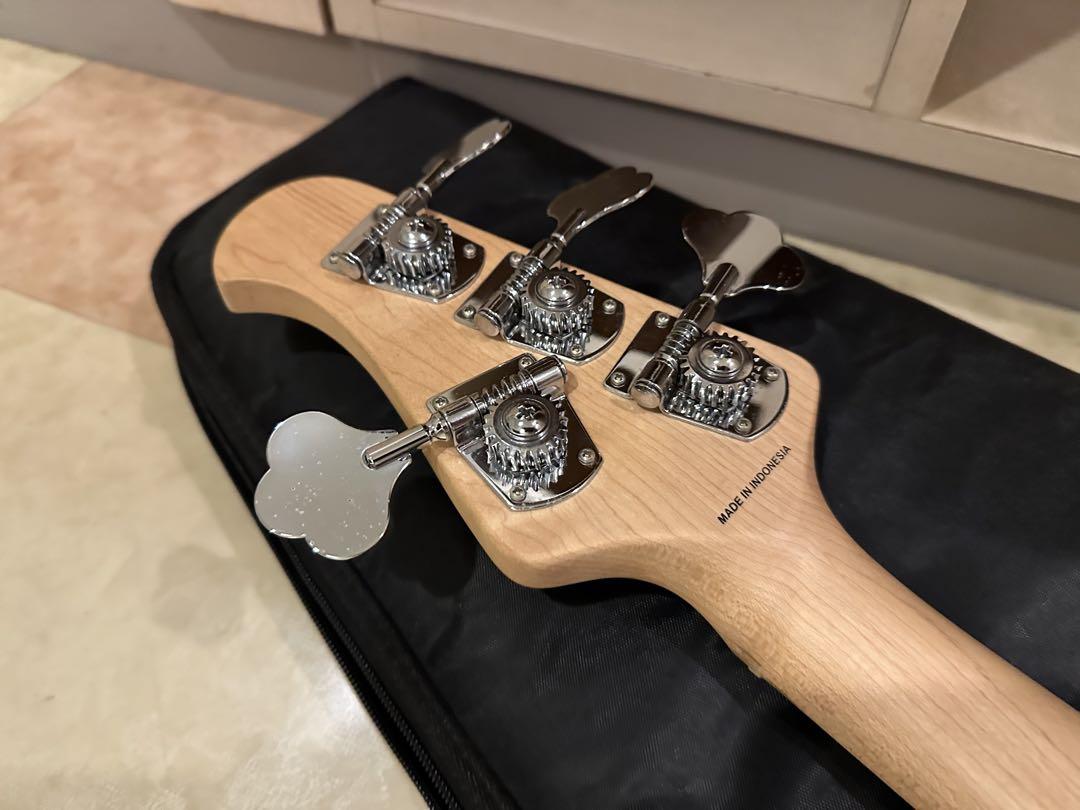 Sterling by Musicman Ray34 NATスティングレイ