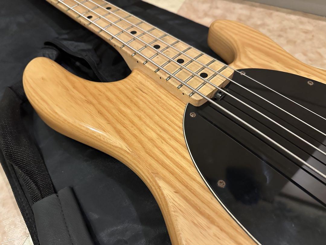 Sterling by Musicman Ray34 NATスティングレイ