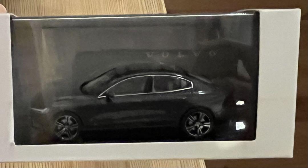 VOLVO S60 1/43スケールモデル