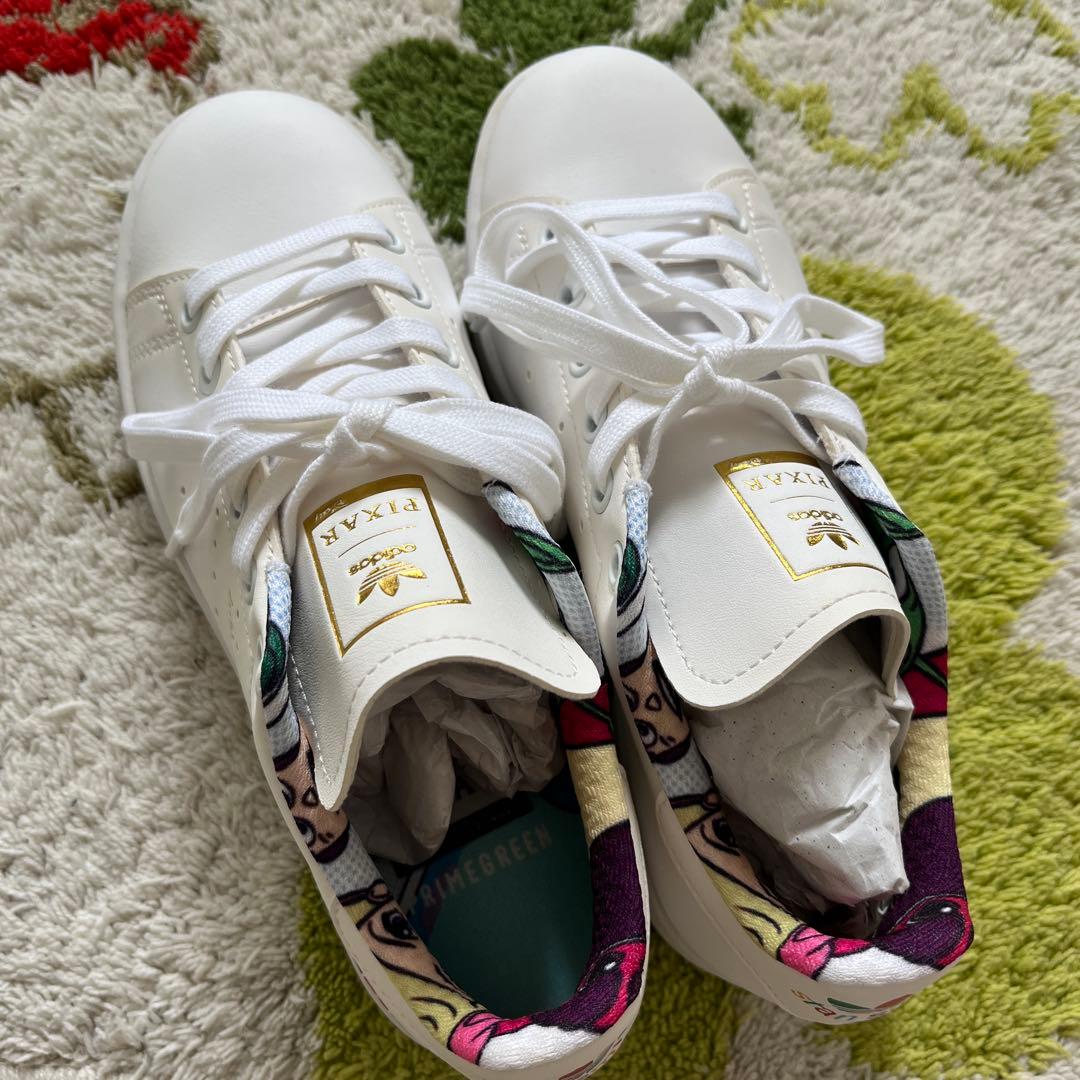 【新品未使用】adidas STAN SMITH とピクサーのコラボ　スニーカー