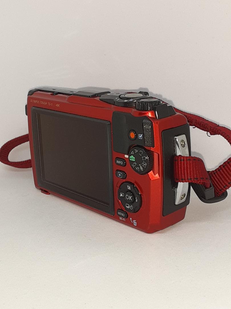 Amazon | OLYMPUS デジタルカメラ Tough TG-5 レッド 1200万画素