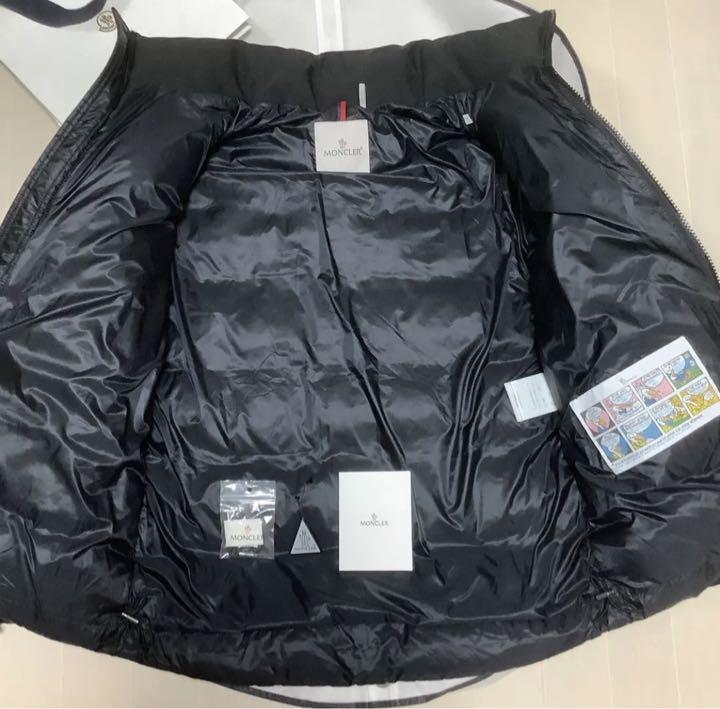 モンクレール ダウンジャケット 正規品‼️ 極美品 アウター - メルカリ