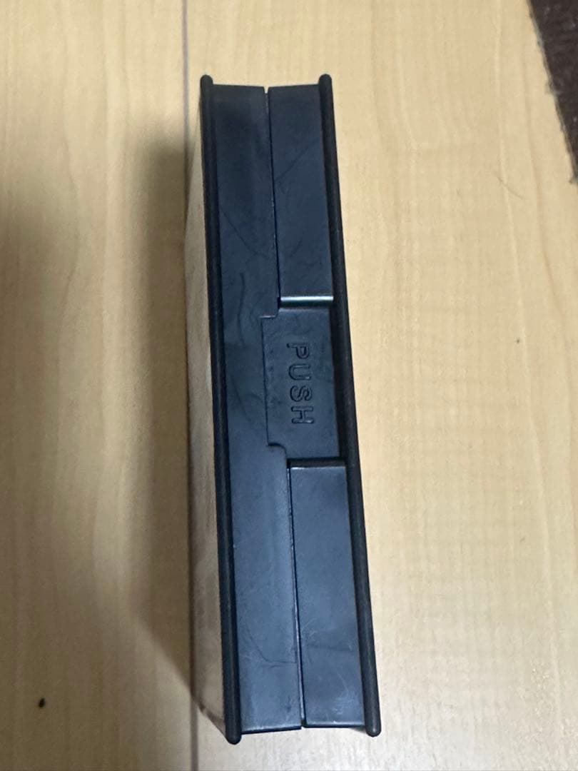 ファミコン用カセットと説明書やや傷や汚れあり