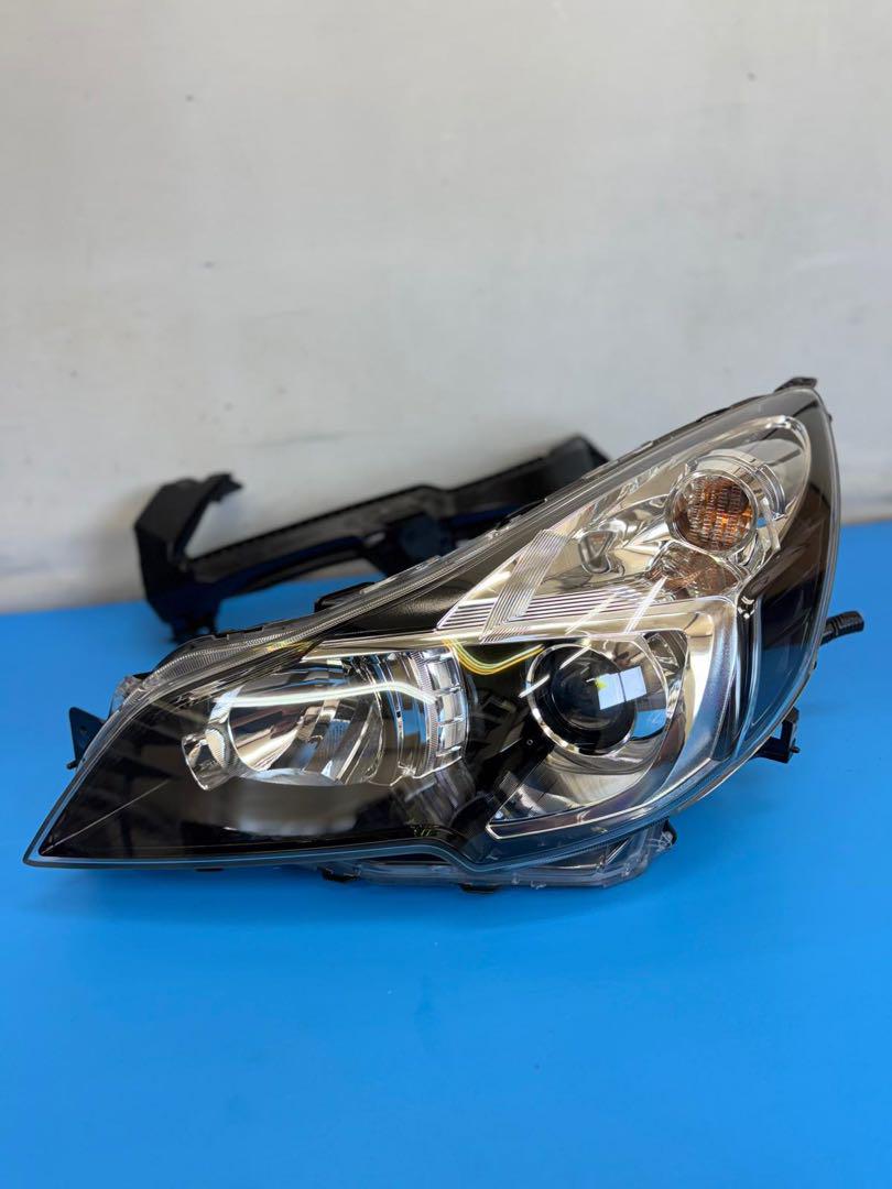 SUBARU 純正　レガシィ　ヘッドライト 左　KOITO 100-20061