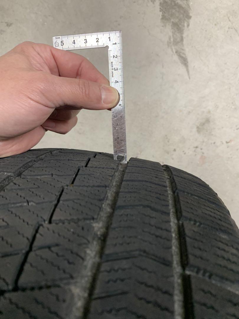 【送料込み】225/60R17 スタッドレスタイヤ ホイール　BALMINUM