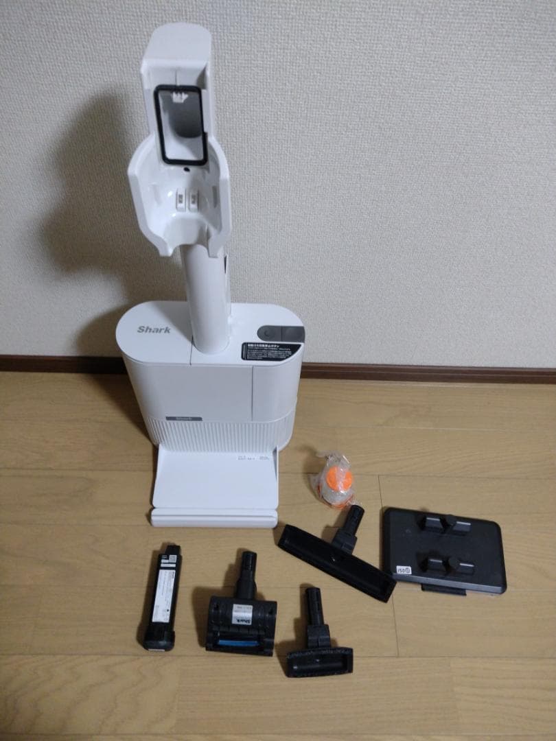 シャーク★コードレスクリーナー★CS150JRGAE★バッテリー新品と大差なし シャーク★コードレスクリーナー★CS150JRGAE★バッテリー新品と大差なし