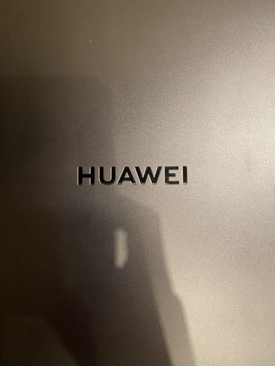 HUAWEI matebook 13