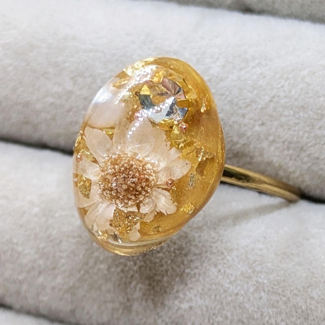 ハンドメイド レジン 指輪 サイズフリー ホワイト系 - メルカリ