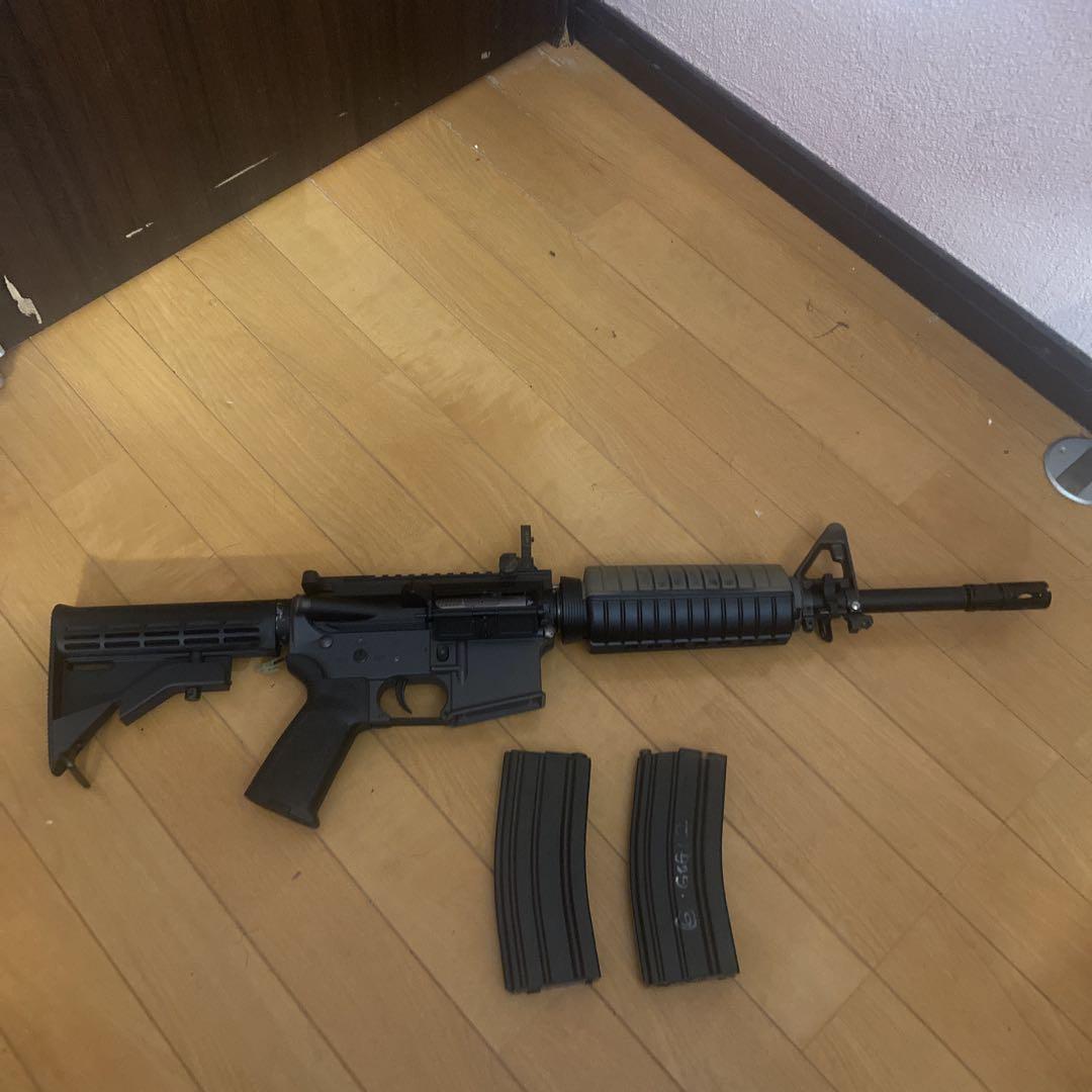 東京マルイスタンダード電動ガン！M4！外装カスタム！ジャンク扱いで！ケース付き 東京マルイスタンダード電動ガン！M4カスタム！ジャンク扱いで