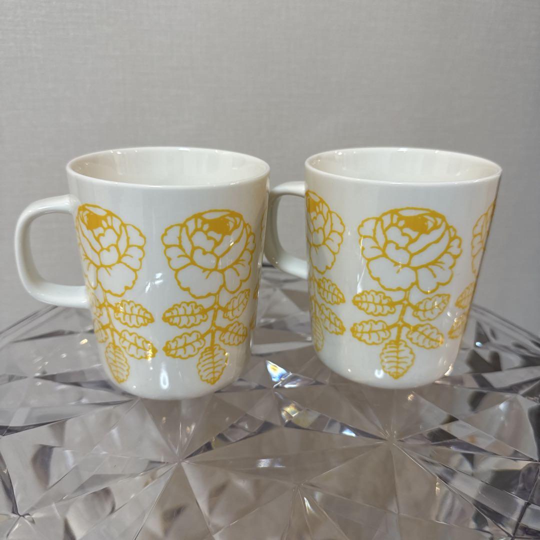 【新品】marimekko ヴィヒキルース　マグカップ 2個セット