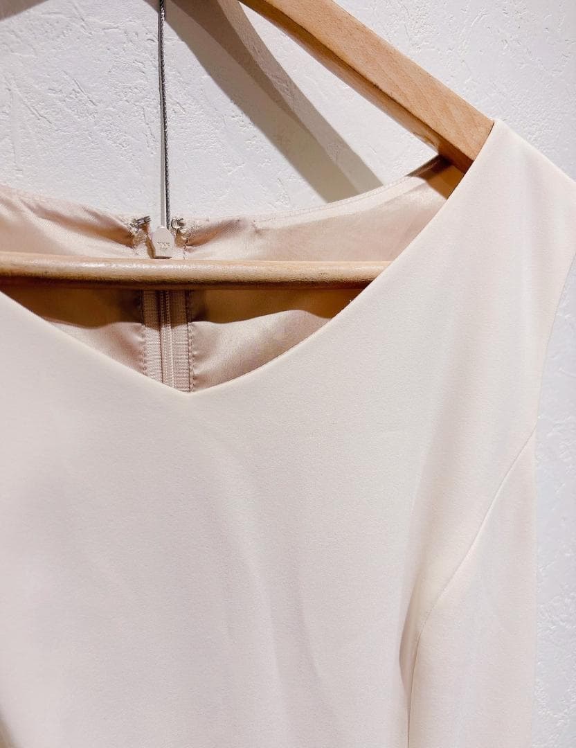 【PINKY&DIANNE】 タックドレープワンピース ベージュ M(38) PINKY&DIANNE】 タックドレープワンピース ベージュ M(38