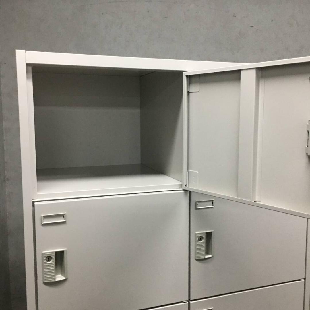 スチールロッカー