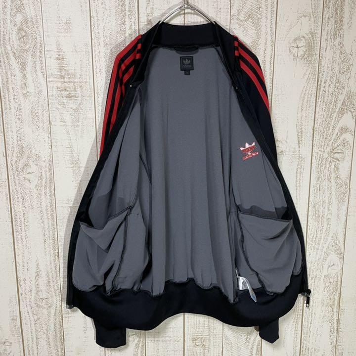 90s adidas トラックジャケット 黒×赤 ワンポイントロゴ刺繍