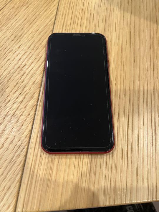 23800円 可愛いクリスマスツリーやギフトが! iPhone 11 PRODUCT RED 64 GB SIMフリー