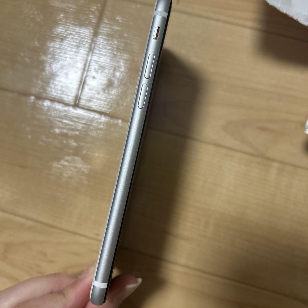 ピカチュウケース付きSIMフリー