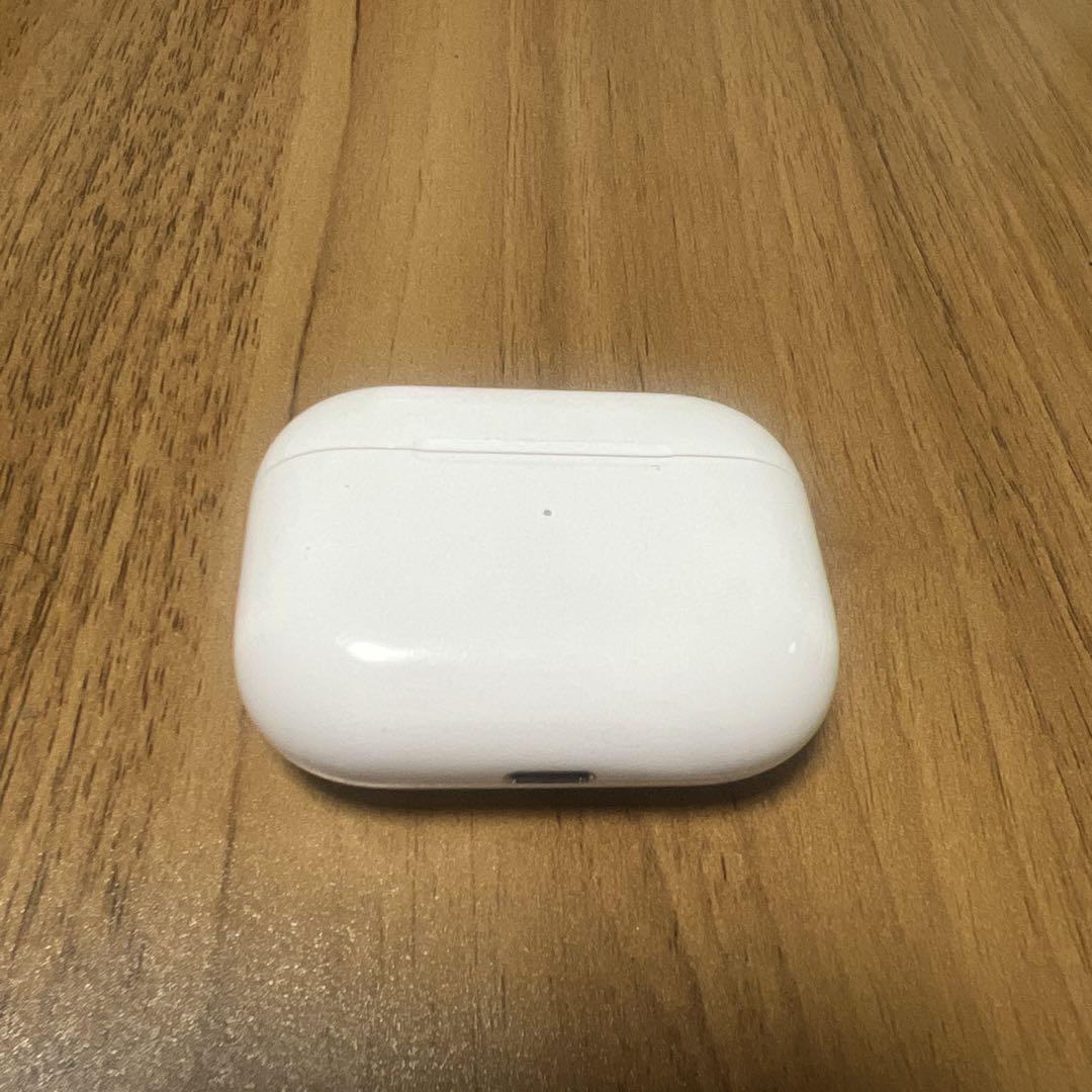 AirPods本体 ホワイト 充電ケース付き
