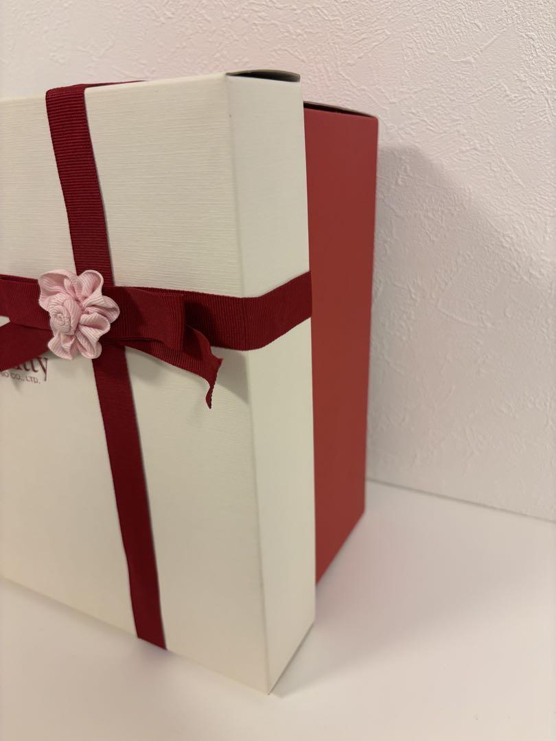 お買い得商品特集 - 販促エクスプレス ハローキティ 箱入り シリアルナンバー刺繍 500体限定226/500 ぬいぐるみ・マスコット