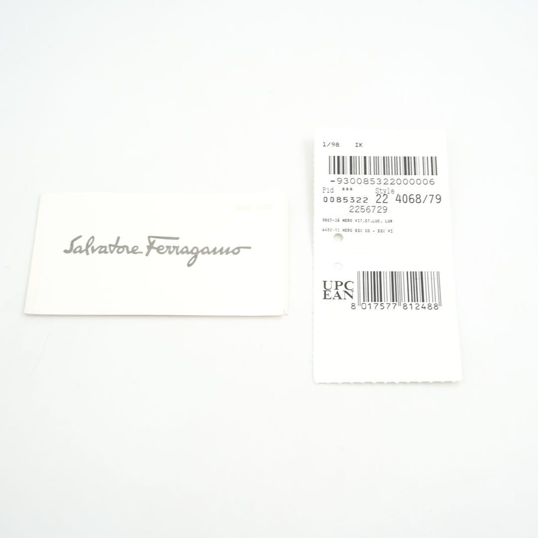 ✨未使用展示品・箱カード付✨　Ferragamo 財布　ヴァラリボン　リザード