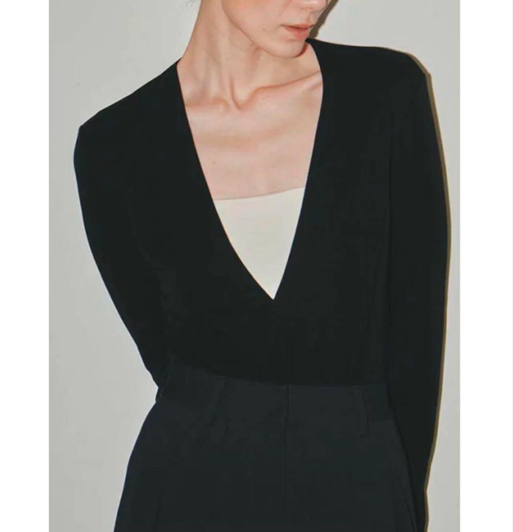 TODAYFUL Vneck Slit Bodysuit 36