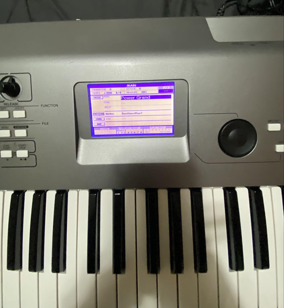 Yamaha シンセサイザー 61鍵盤 シルバーMM6