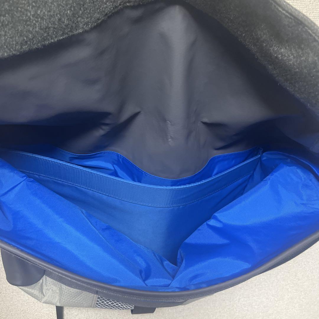 Timbuk2 グレー メッセンジャーバッグ - メルカリ