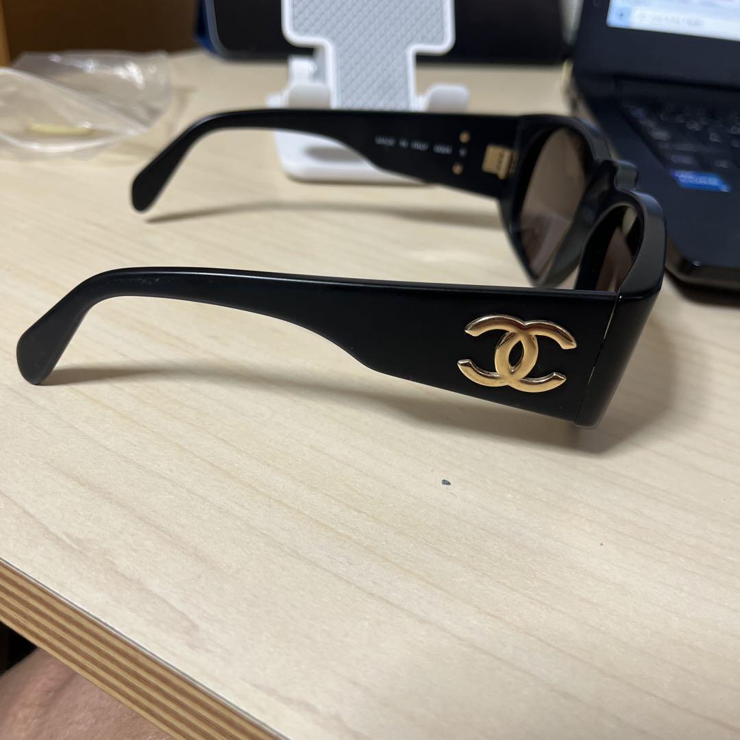 CHANEL ブラック スクエア サングラス