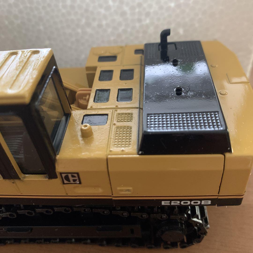 キャタピラー　CAT E200B 油圧ショベル