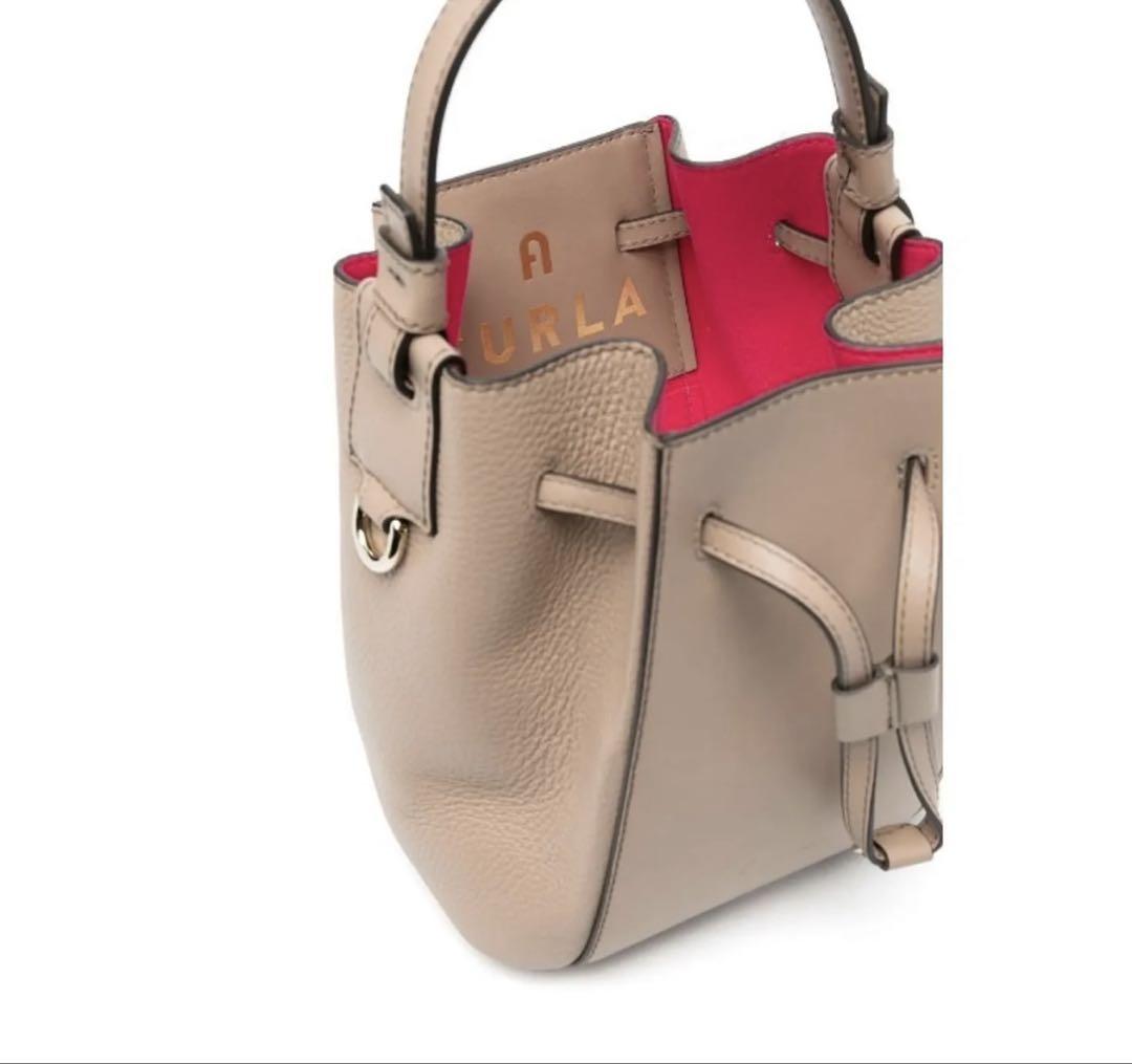 c*】様 FURLA ミニバケットバッグ ミアステラ